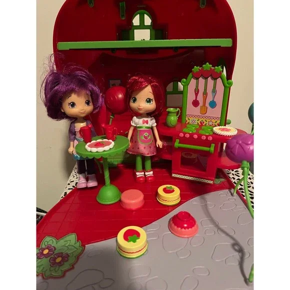 2015 Strawberry Shortcake Berry Happy Home - Picture 4 of 5